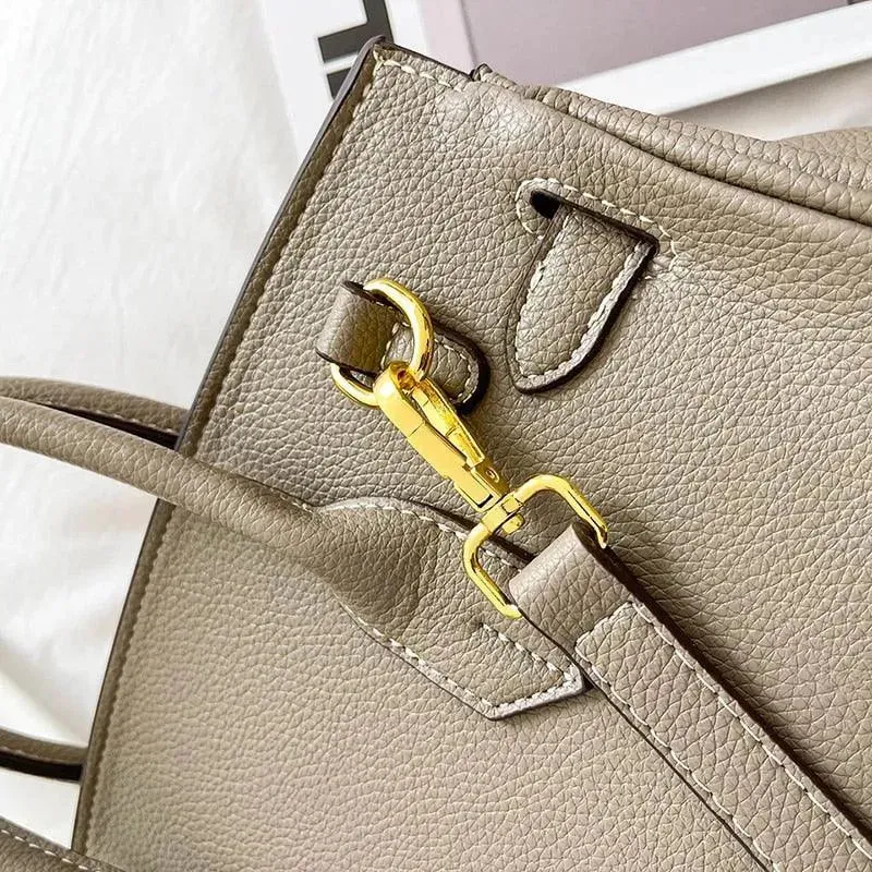 Women Stylish Leather Handbag